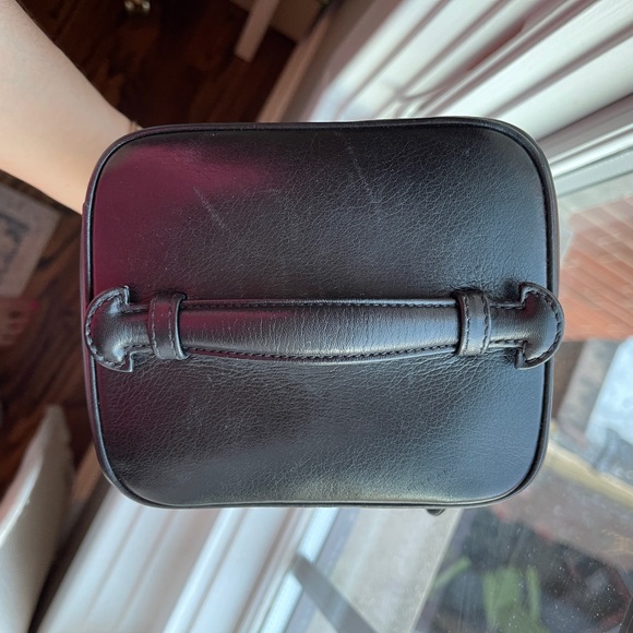 CHANEL Black Lambskin Cosmetic Vanity Case with Gold Hardware - Picture 11 of 16